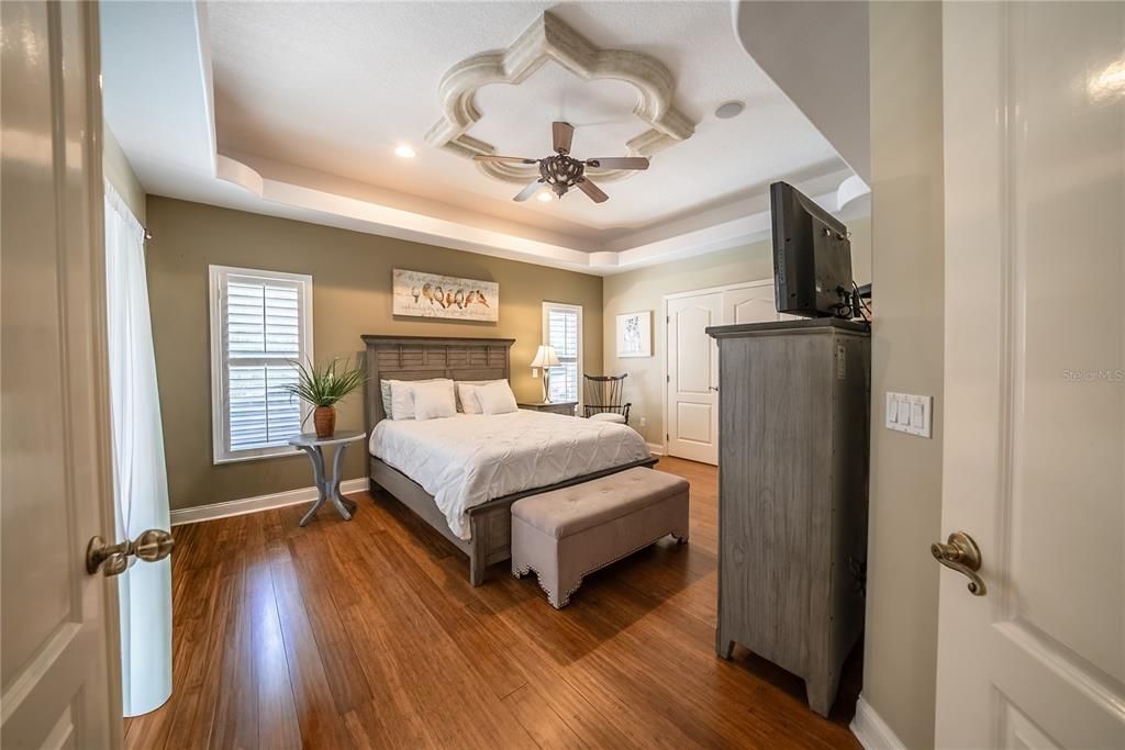 For Sale: $424,900 (3 beds, 2 baths, 1937 Square Feet)
