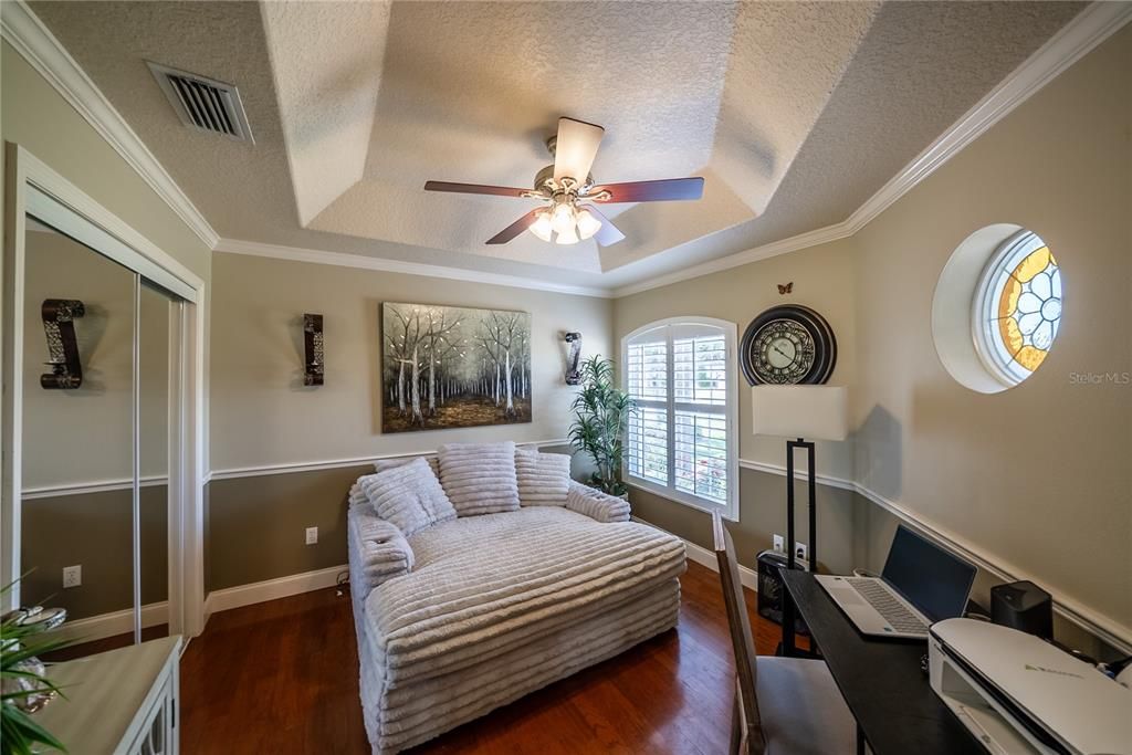 For Sale: $424,900 (3 beds, 2 baths, 1937 Square Feet)