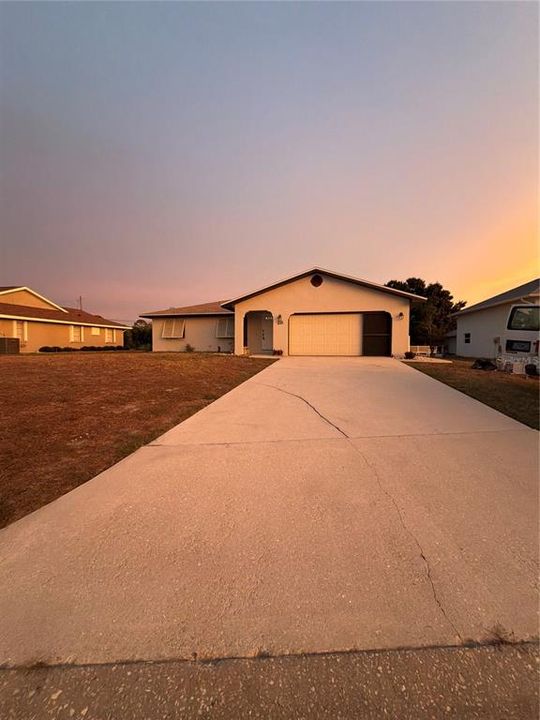 For Sale: $269,900 (3 beds, 2 baths, 1392 Square Feet)
