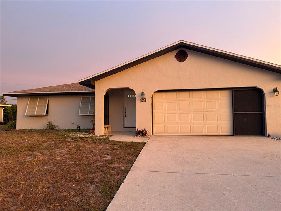 For Sale: $269,900 (3 beds, 2 baths, 1392 Square Feet)