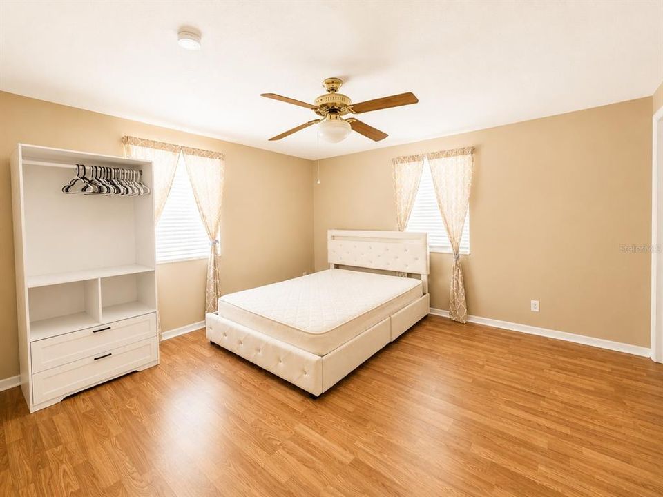 For Rent: $2,700 (4 beds, 2 baths, 2356 Square Feet)