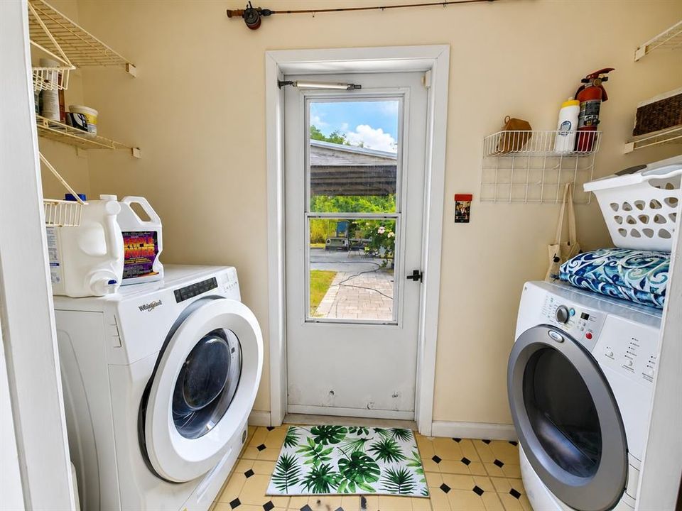 For Rent: $2,700 (4 beds, 2 baths, 2356 Square Feet)