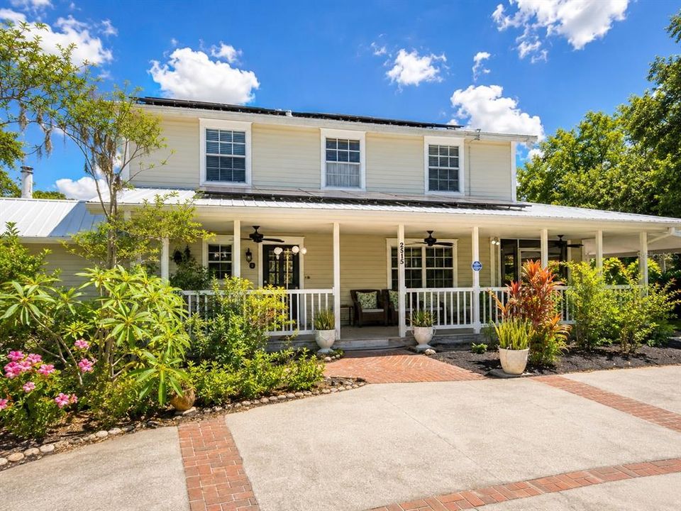 For Rent: $2,700 (4 beds, 2 baths, 2356 Square Feet)