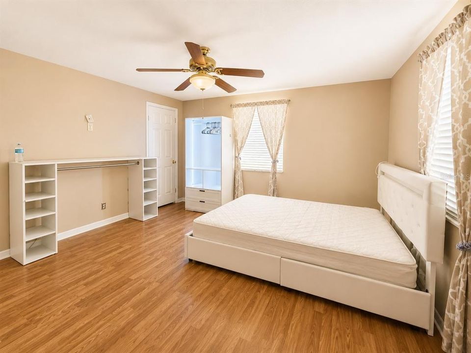 For Rent: $2,700 (4 beds, 2 baths, 2356 Square Feet)