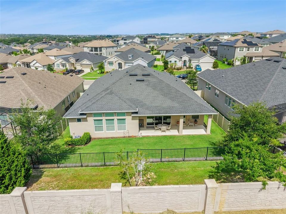 En Venta: $699,000 (4 camas, 3 baños, 3229 Pies cuadrados)