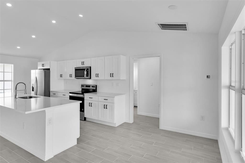 For Sale: $429,000 (4 beds, 3 baths, 1683 Square Feet)