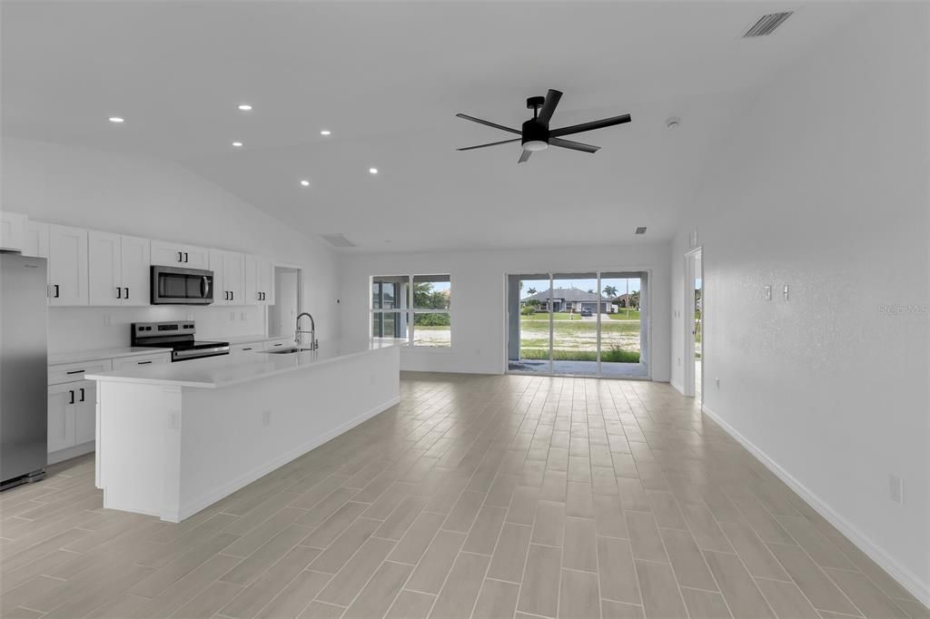 For Sale: $429,000 (4 beds, 3 baths, 1683 Square Feet)