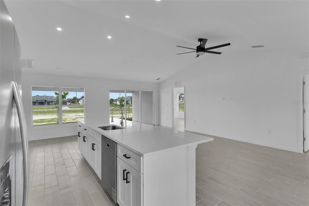 For Sale: $429,000 (4 beds, 3 baths, 1683 Square Feet)
