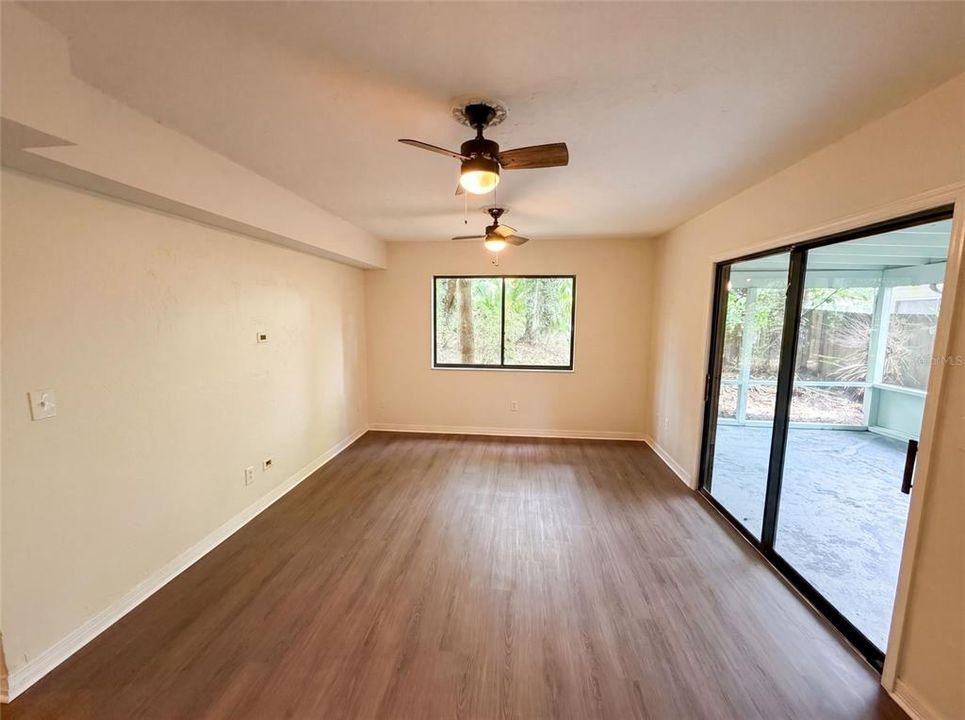 En Venta: $361,000 (3 camas, 2 baños, 1792 Pies cuadrados)