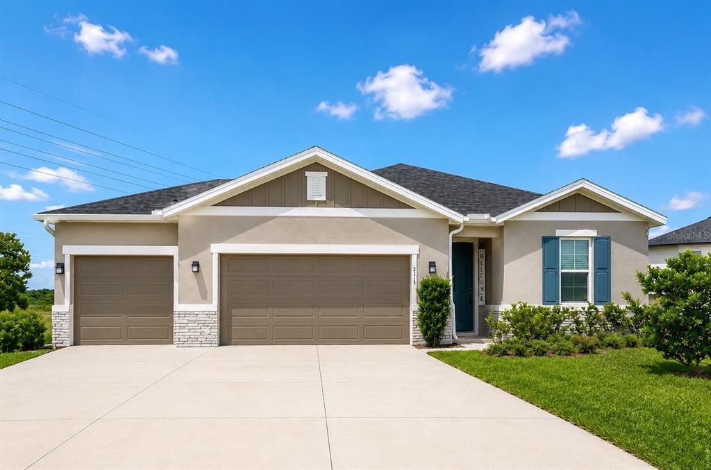 For Sale: $370,000 (4 beds, 3 baths, 2066 Square Feet)