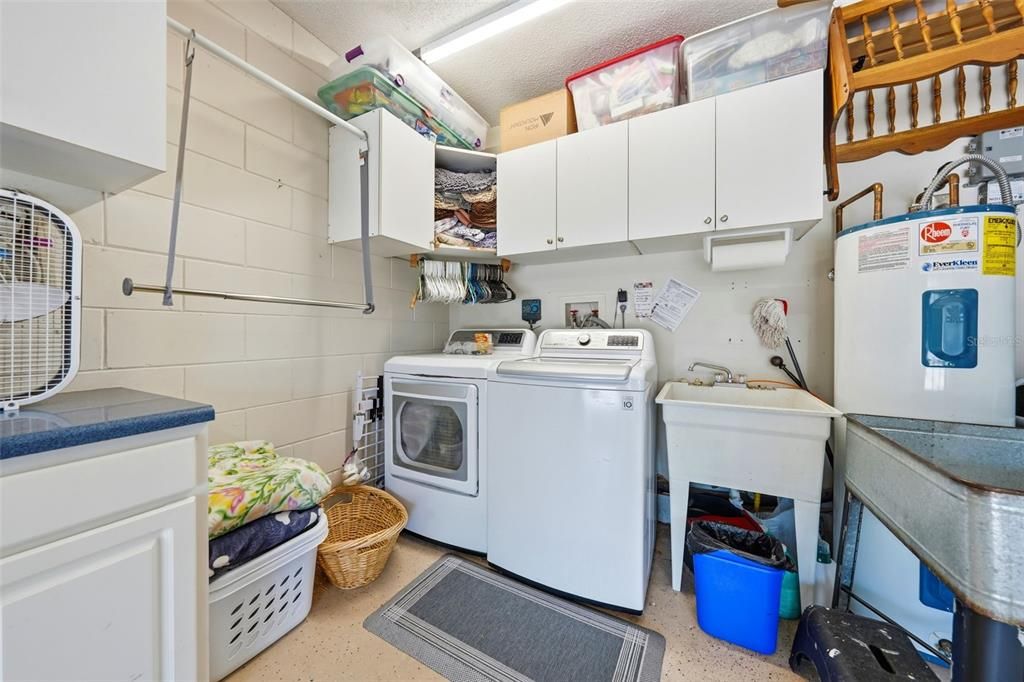 На продажу: $415,000 (3 спален, 2 ванн, 1537 Квадратных фут)