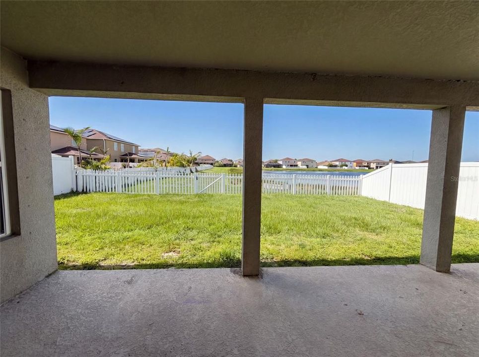 For Sale: $370,000 (4 beds, 2 baths, 1997 Square Feet)