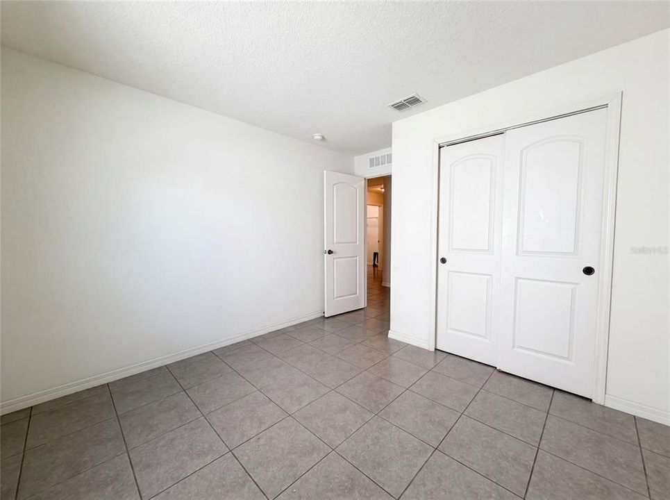 For Sale: $370,000 (4 beds, 2 baths, 1997 Square Feet)