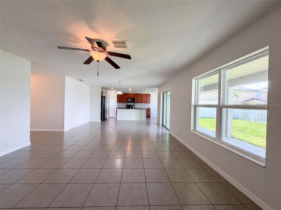 For Sale: $370,000 (4 beds, 2 baths, 1997 Square Feet)