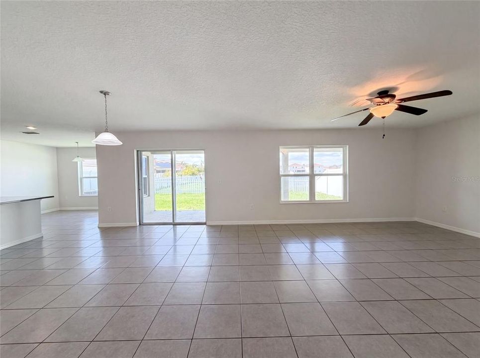 For Sale: $370,000 (4 beds, 2 baths, 1997 Square Feet)