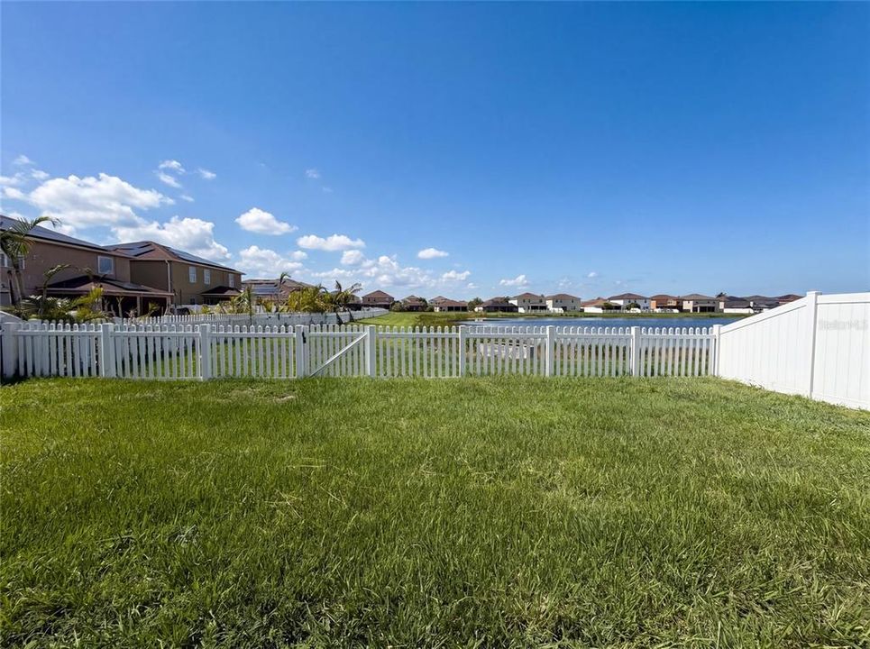 For Sale: $370,000 (4 beds, 2 baths, 1997 Square Feet)