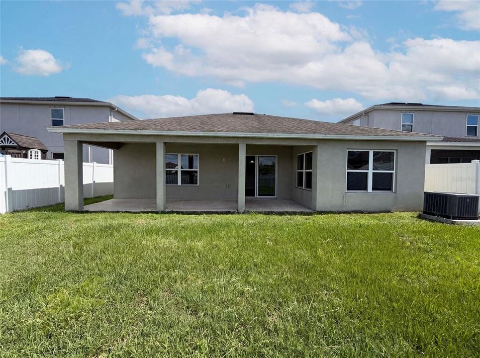For Sale: $370,000 (4 beds, 2 baths, 1997 Square Feet)