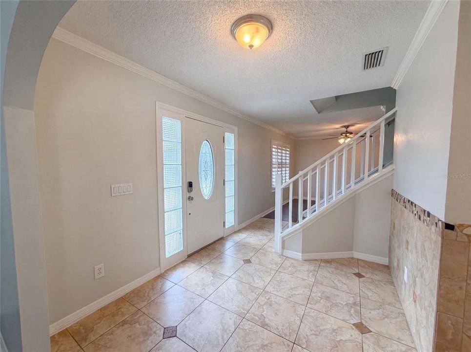 For Sale: $640,000 (3 beds, 3 baths, 2594 Square Feet)