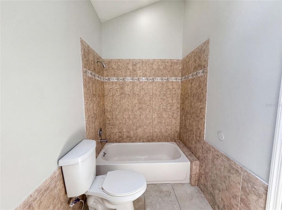 For Sale: $640,000 (3 beds, 3 baths, 2594 Square Feet)