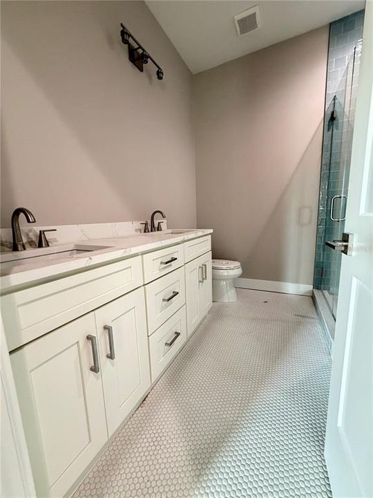 En Renta: $4,995 (4 camas, 3 baños, 2377 Pies cuadrados)