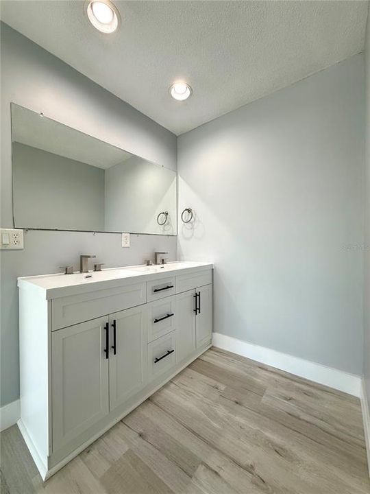 For Sale: $385,000 (3 beds, 2 baths, 1538 Square Feet)