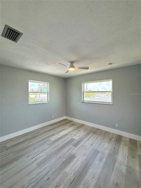 For Sale: $385,000 (3 beds, 2 baths, 1538 Square Feet)