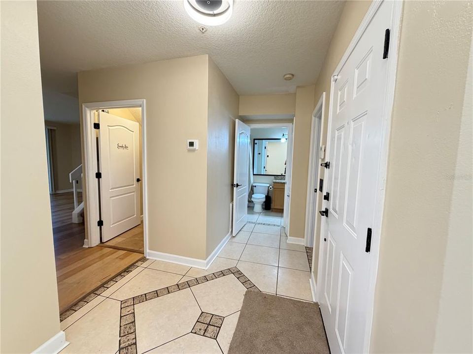 For Rent: $2,695 (3 beds, 3 baths, 1550 Square Feet)