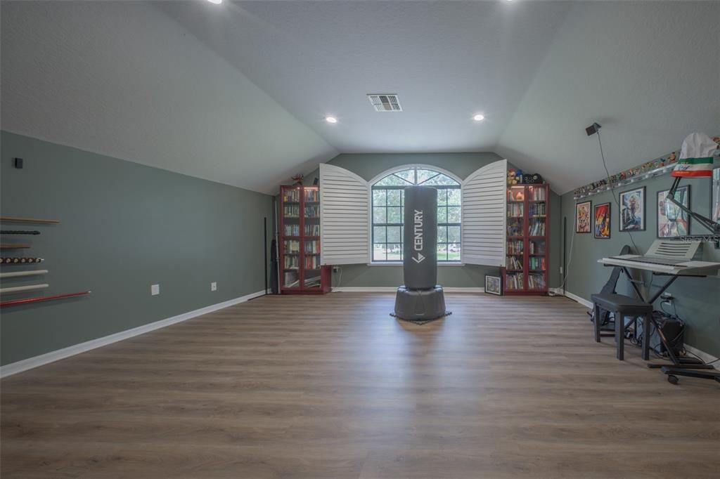 En Venta: $689,900 (4 camas, 3 baños, 2797 Pies cuadrados)