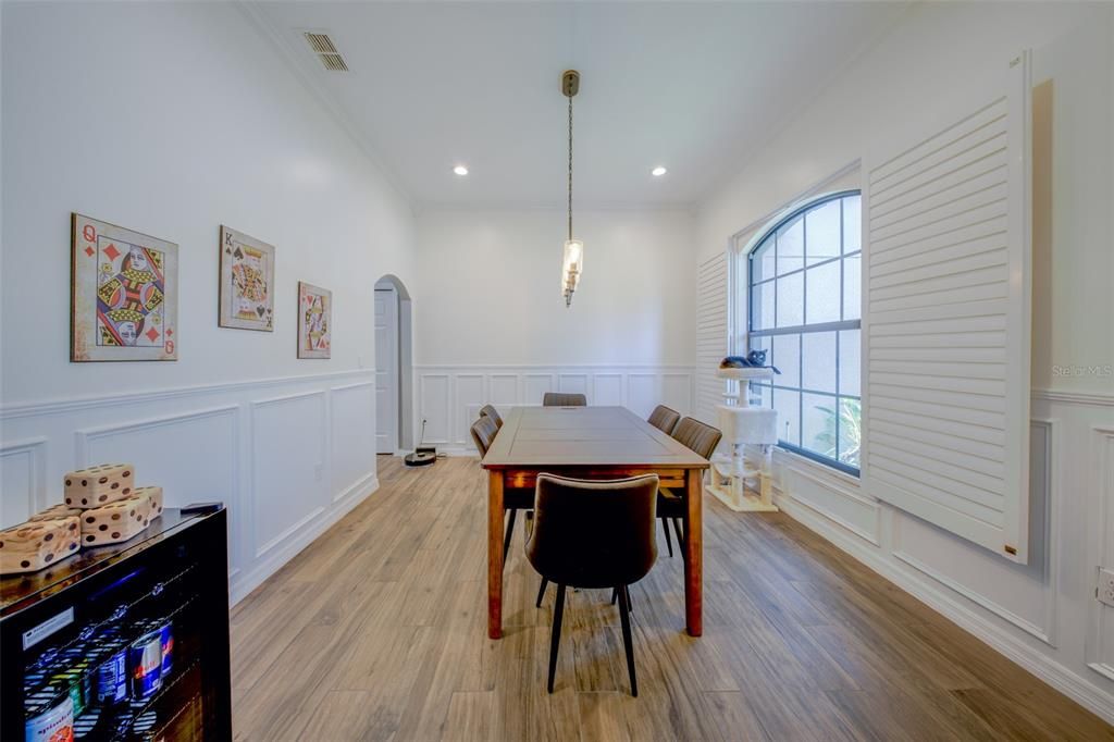 En Venta: $689,900 (4 camas, 3 baños, 2797 Pies cuadrados)