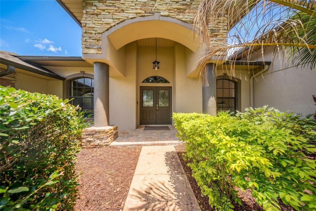 En Venta: $689,900 (4 camas, 3 baños, 2797 Pies cuadrados)