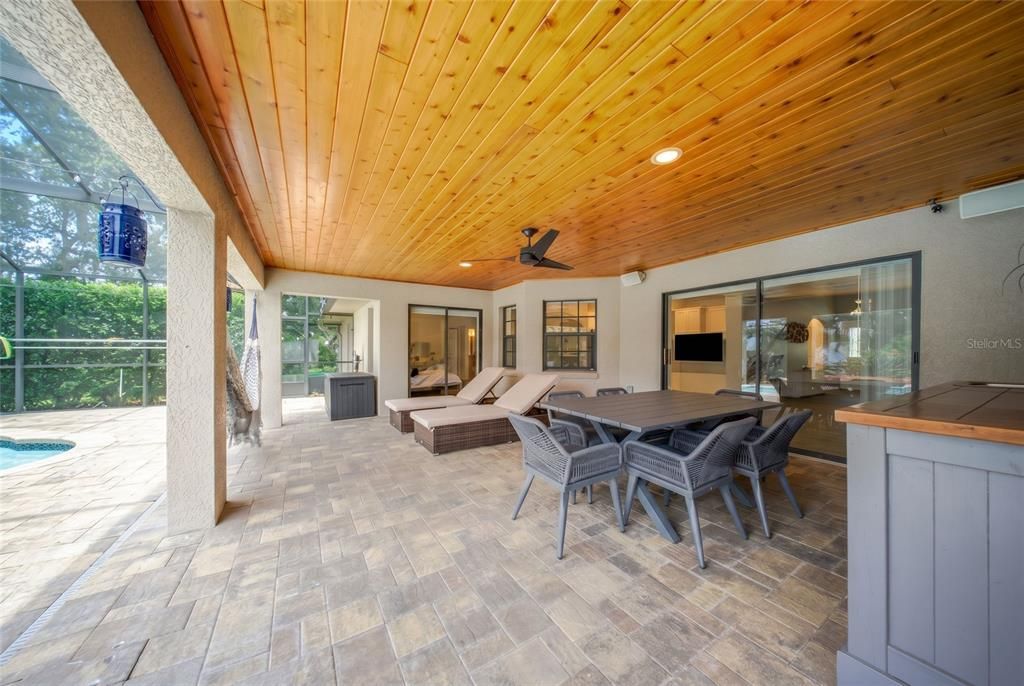 En Venta: $689,900 (4 camas, 3 baños, 2797 Pies cuadrados)
