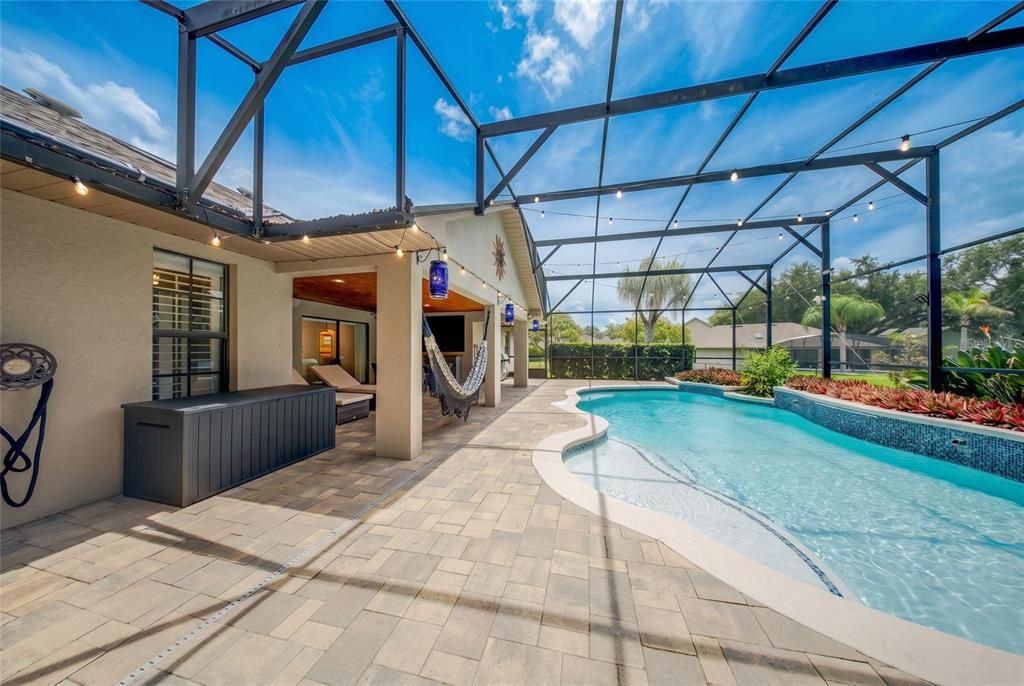 En Venta: $689,900 (4 camas, 3 baños, 2797 Pies cuadrados)