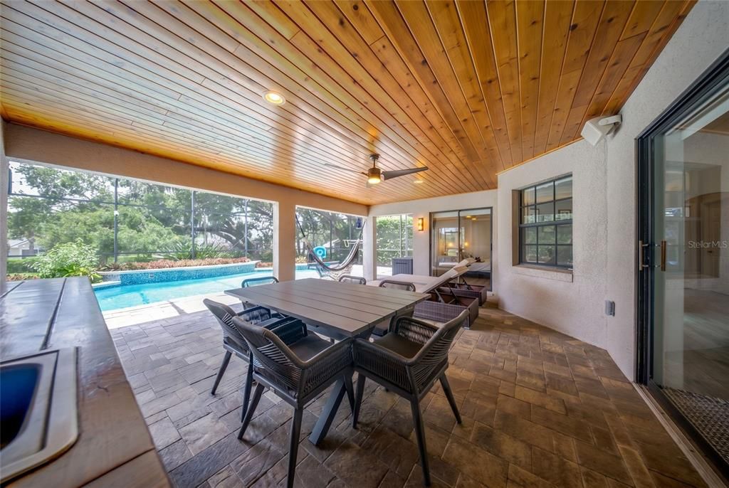 En Venta: $689,900 (4 camas, 3 baños, 2797 Pies cuadrados)