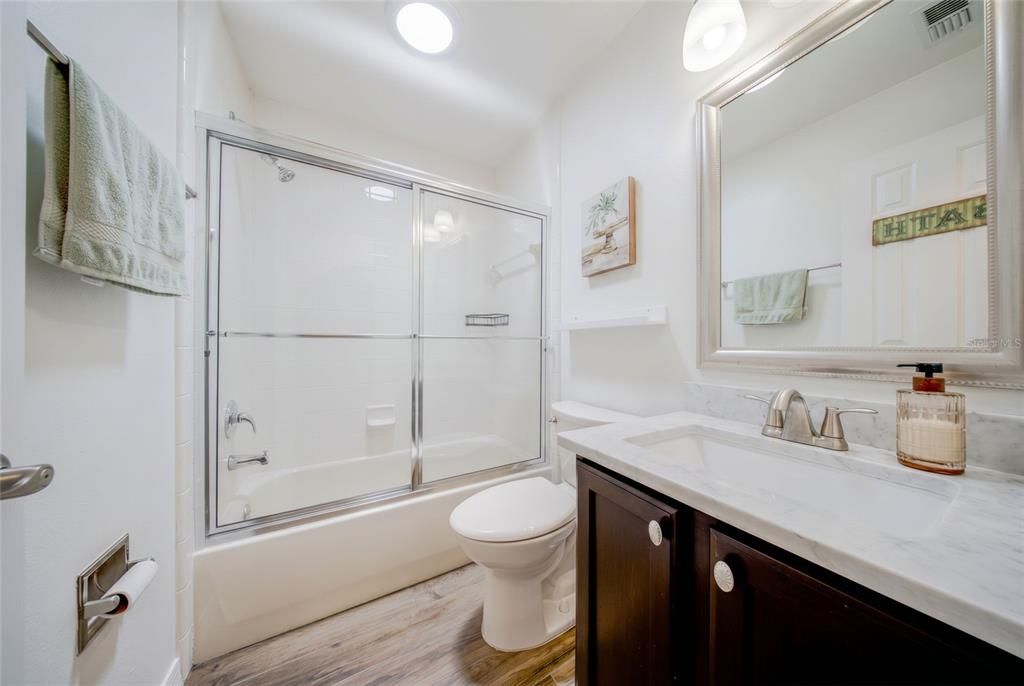 En Venta: $689,900 (4 camas, 3 baños, 2797 Pies cuadrados)