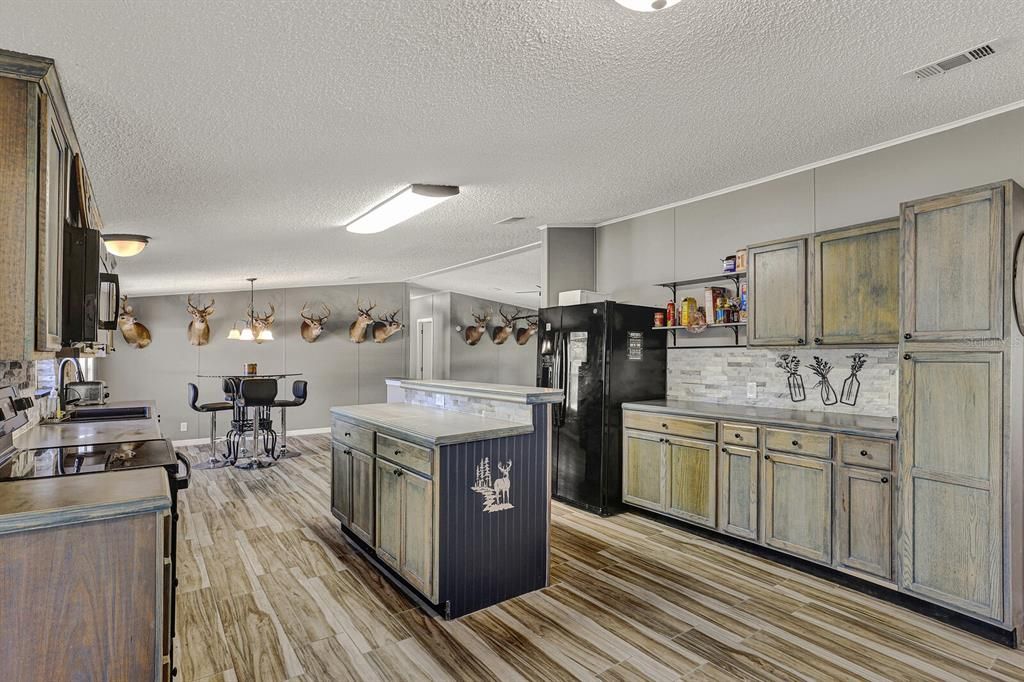 For Sale: $499,000 (4 beds, 3 baths, 2356 Square Feet)