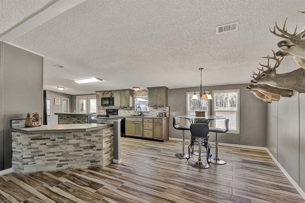 For Sale: $499,000 (4 beds, 3 baths, 2356 Square Feet)