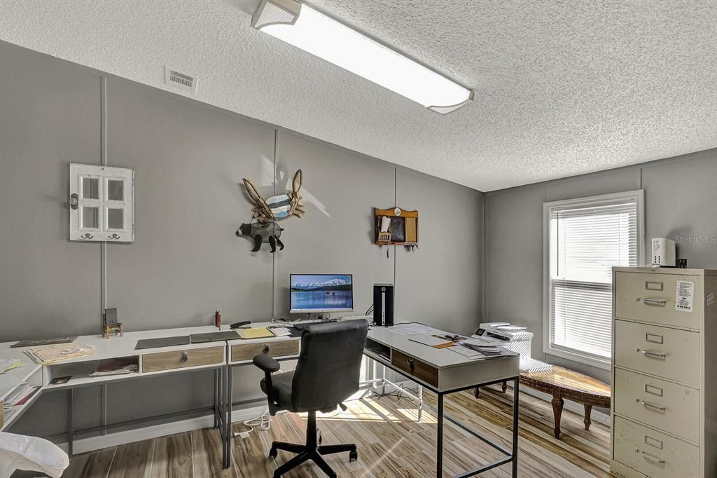 For Sale: $499,000 (4 beds, 3 baths, 2356 Square Feet)