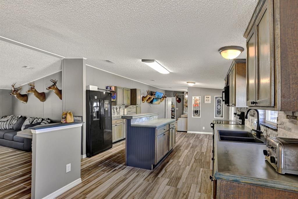 For Sale: $499,000 (4 beds, 3 baths, 2356 Square Feet)