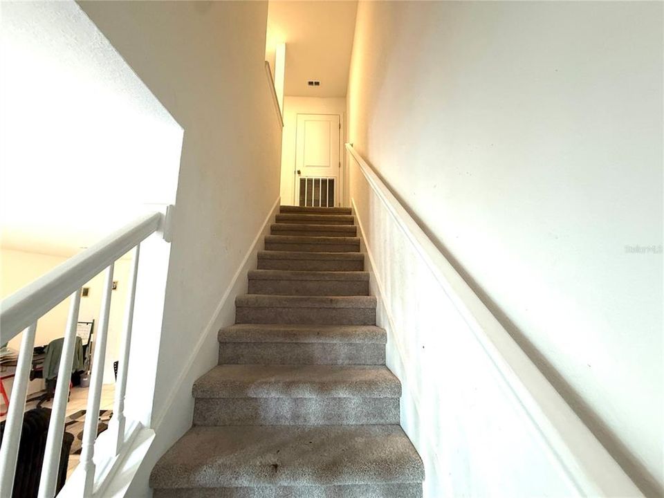 For Sale: $285,000 (3 beds, 2 baths, 1371 Square Feet)