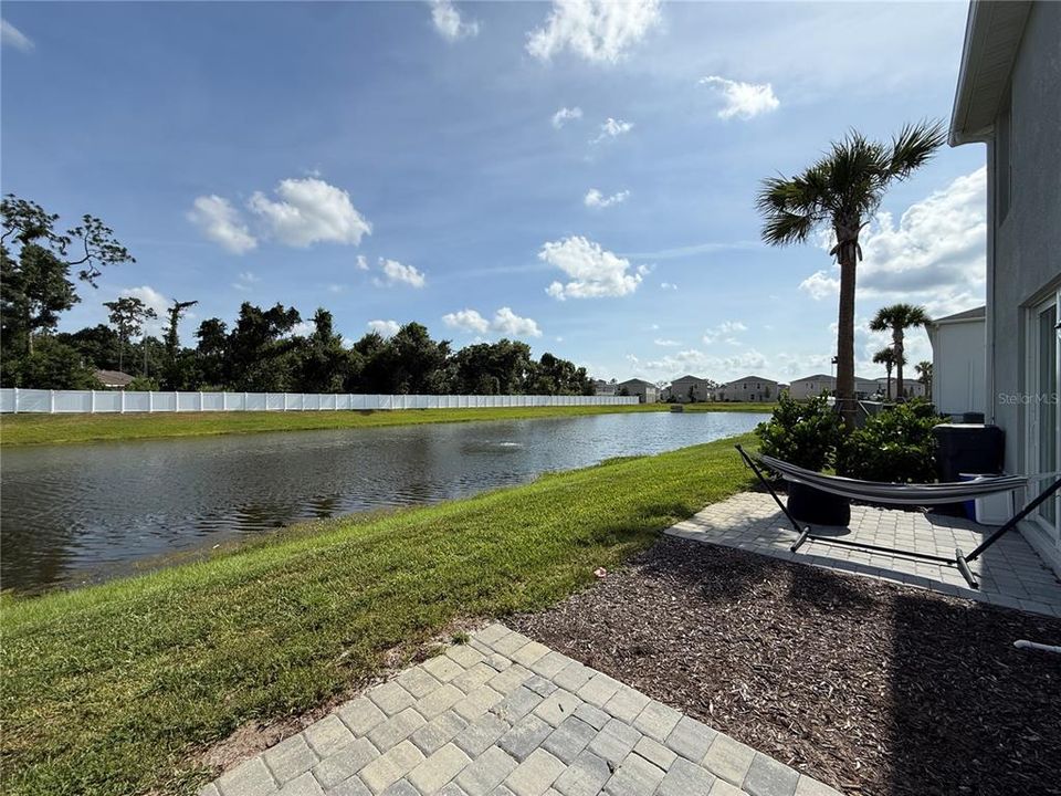For Sale: $285,000 (3 beds, 2 baths, 1371 Square Feet)
