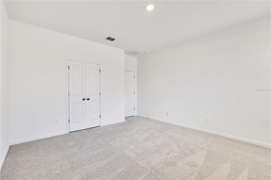 For Rent: $2,500 (3 beds, 2 baths, 1960 Square Feet)