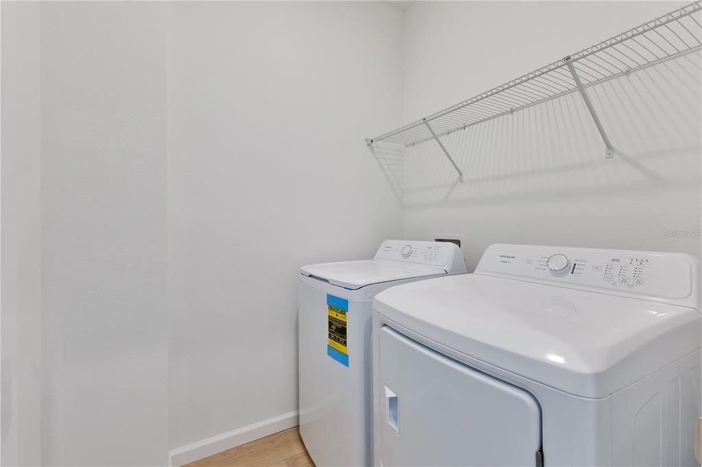 For Rent: $2,500 (3 beds, 2 baths, 1960 Square Feet)