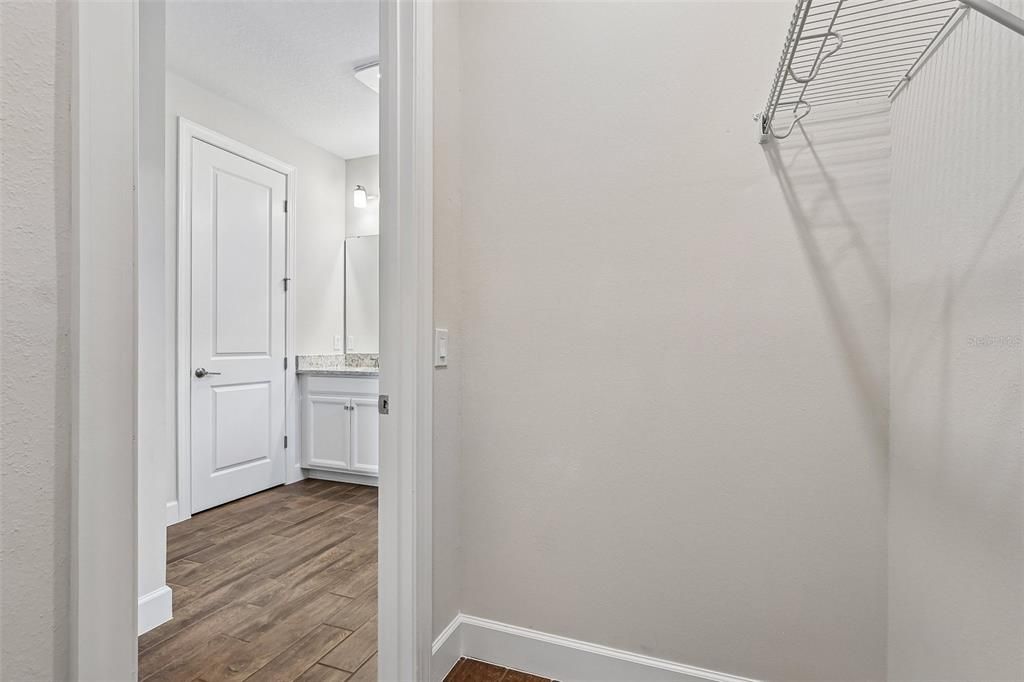 На продажу: $369,000 (3 спален, 2 ванн, 1725 Квадратных фут)
