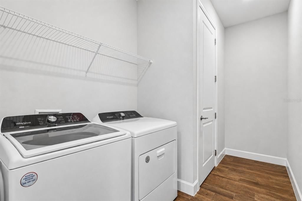На продажу: $369,000 (3 спален, 2 ванн, 1725 Квадратных фут)