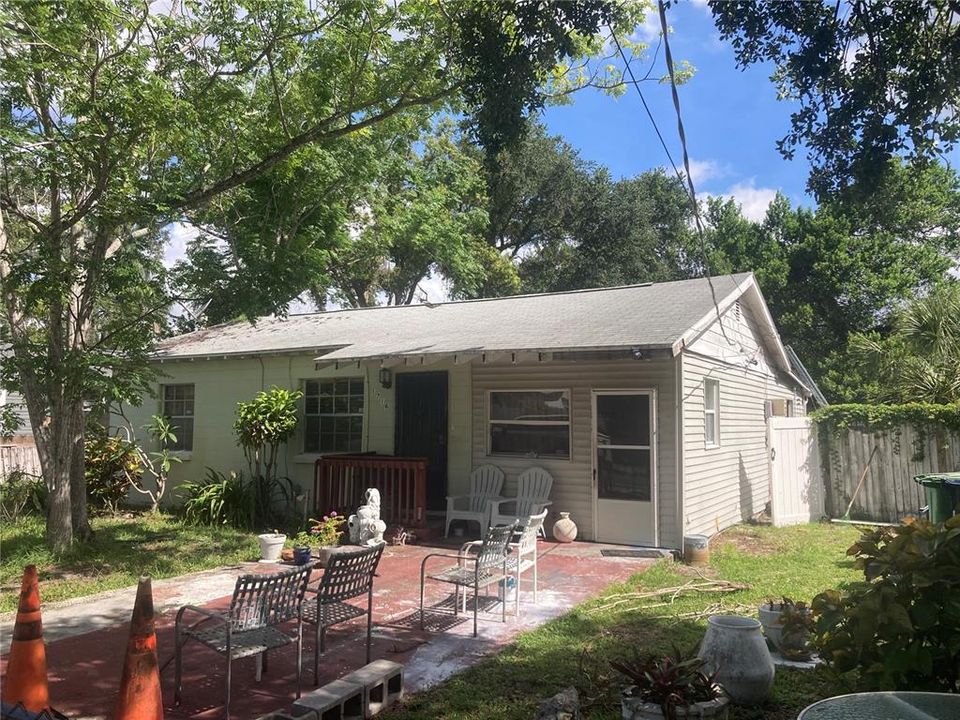 For Sale: $178,000 (3 beds, 1 baths, 1139 Square Feet)