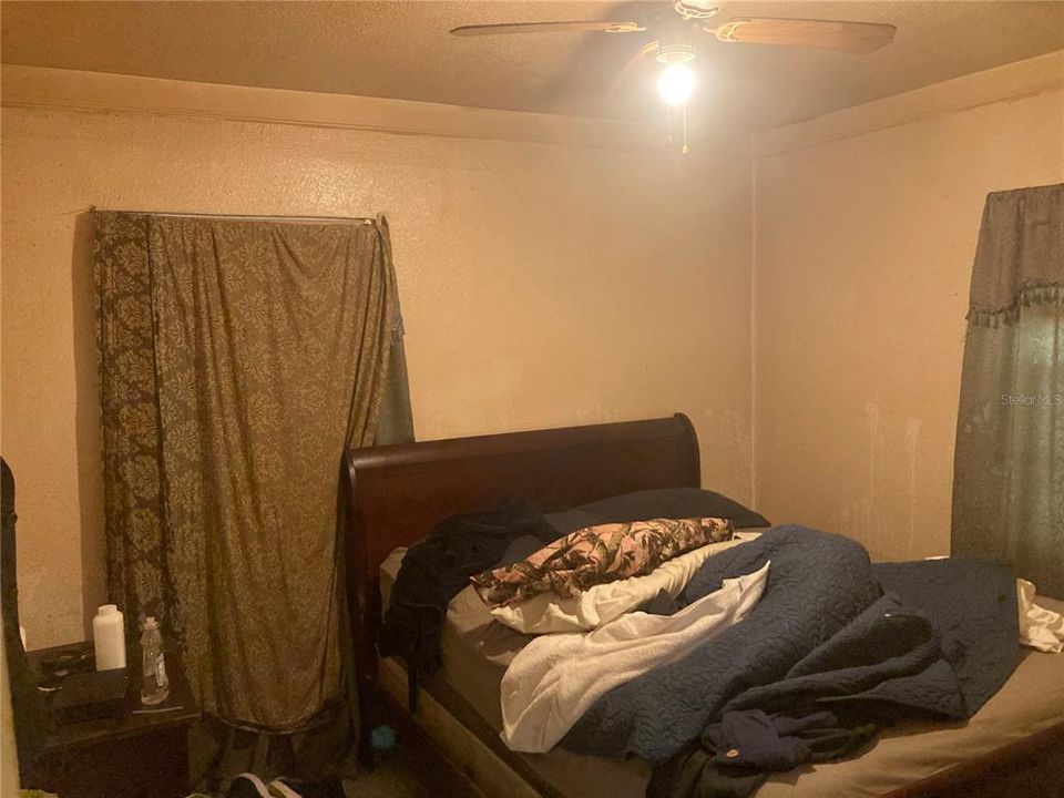 For Sale: $178,000 (3 beds, 1 baths, 1139 Square Feet)