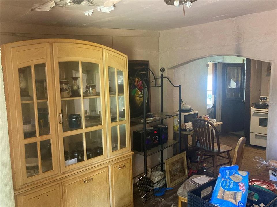 For Sale: $178,000 (3 beds, 1 baths, 1139 Square Feet)