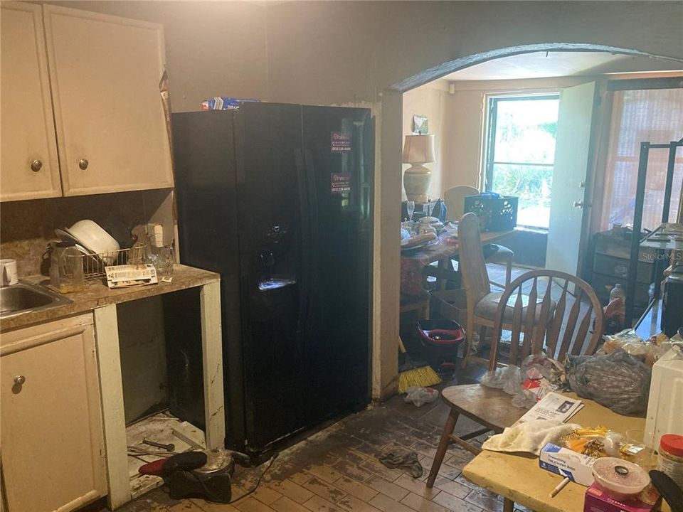 For Sale: $178,000 (3 beds, 1 baths, 1139 Square Feet)