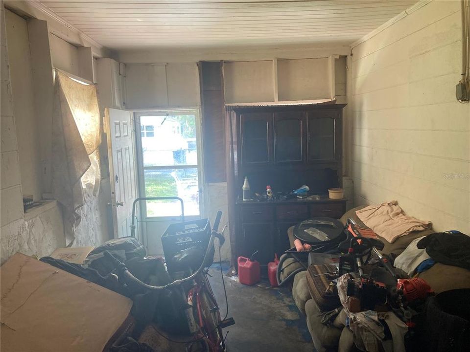 For Sale: $178,000 (3 beds, 1 baths, 1139 Square Feet)