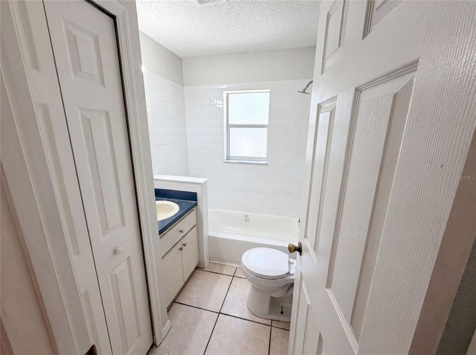 For Sale: $255,000 (3 beds, 2 baths, 1597 Square Feet)